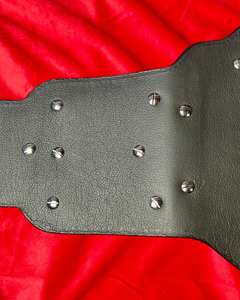 Ceinture de champion personnalisée en cuir de haute qualité, plaques métalliques durables, idéale pour les compétitions de lutte et gravure personnalisée - Product Image 6