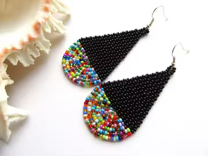 Pendientes bordados Pendientes de cuentas hechos a mano para mujeres y niñas por MD artesanía - Product Image 2