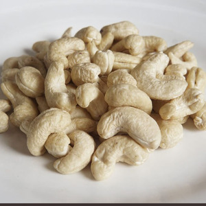 High Grade Cashew <b>Nuts</b> <b>Kernels</b> W180 - Extra Large Whole Cashews from Vietnam International Export Supply - Product Image 2