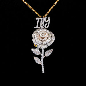 Pendentif Hip Hop Sparkling Rose Floral entièrement glacé en Moissanite brillante ronde VVs Clarity Diamonds en or blanc 10K pour hommes - Product Image 1