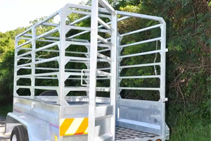 Remorque d'extérieur robuste pour bétail, moutons, chevaux, prix usine, construction en acier/aluminium, personnalisable - Product Image 3