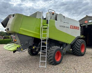 รถเกี่ยวข้าว CLAAS Lexion 540 - Product Image 3