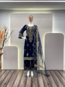 Dernier Designer Viscose Velvet Broderie Séquence Salwar Suit By Fab Zone - Product Image 5