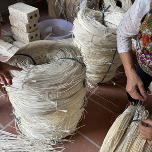 แกนหวายฟอกขาว2.0มม. 2.5มม. 3.0มม. ทำจากเวียดนามวัตถุดิบงานหัตถกรรมคุณภาพสูงทางการเกษตร - Product Image 1