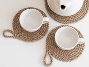 Juego de posavasos de ratán exquisitamente diseñado que ofrece artesanía superior y patrones únicos para la presentación de la mesa de comedor - Product Image 4