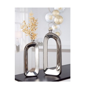 Florero de metal de lujo hecho a mano grande para vestíbulo de hotel área de recepción salón de banquetes o decoración de lugar de boda - Product Image 3