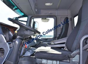 Camion benne d'occasion Mercedes-Benz Actros 4141 8x4 Euro 5 Diesel Transmission automatique Conduite à gauche Minier 2012 - Product Image 6