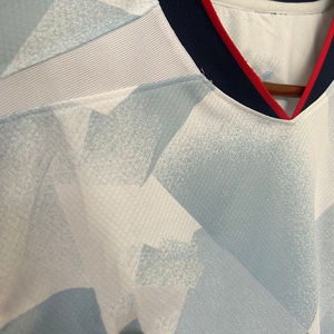 Nouveauté Maillot de football pour homme Personnalisé 100% polyester Vêtement de sport Court Nom du joueur Couleur personnalisée Design Prix de gros - Product Image 3