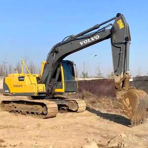 Excavatrice d'occasion Volvo EC140DL, 14 tonnes, modèle 2024, 800 heures, en stock, à vendre. - Product Image 3