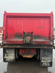 Camión de Carretera de Servicio Pesado HK9098 2016 4900, Camión Comercial con Capó Largo, Bajo Kilometraje - Product Image 2