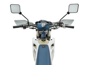 Motos d'enduro Husqvarna FE 501 2026 de haute performance, 4 temps, qualité supérieure, homologuées, prêtes à être expédiées et livraison rapide - Product Image 4