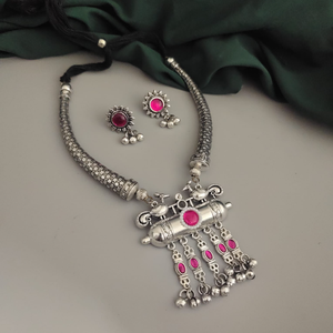 Conjunto de collar y aretes Hasli oxidado Hermosa colección Navratri ligera para Niñas para ropa informal - Product Image 1