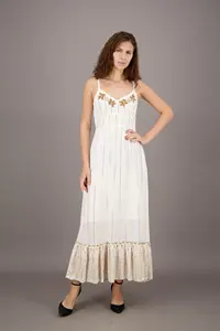 Robe Maxi d'été pour femmes avec broderie Lurex Tissu rayonne Trendy Sunnyc Style décontracté pour les fêtes Resorts 1 pièce Vêtements pour filles - Product Image 4