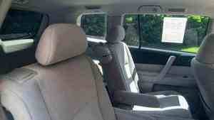 Occasion - Véhicule d'occasion 2022 - Base - Volant à gauche - Sièges en cuir - Caméra de recul - 5 places - À vendre - En bon état - Product Image 4