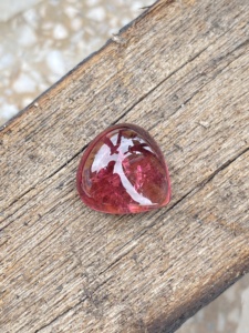 17,02 quilates increíble turmalina natural en forma de corazón cabujón buena calidad Esmeralda piedra preciosa para la fabricación de joyas - Product Image 2