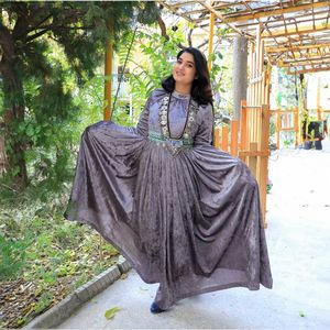 Nouveau style de couleur orange maxi dans un beau design avec des pièces brodées dans la poitrine robes vintage afghanes respirantes de haute qualité - Product Image 2