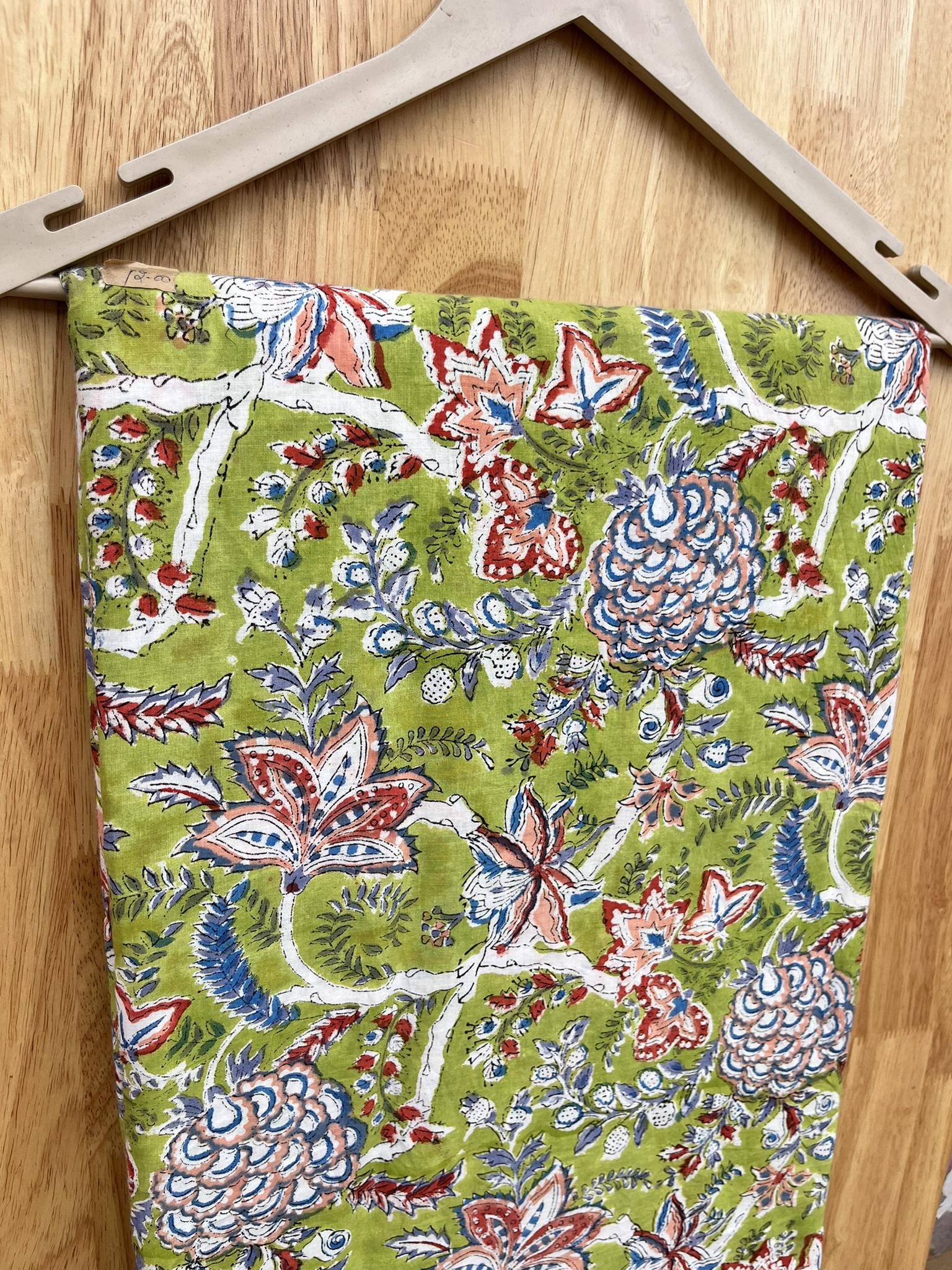 สีเขียว