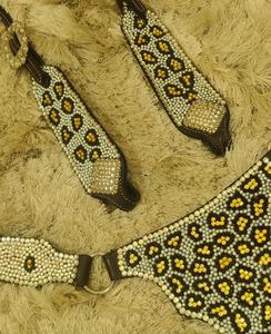 Kaamkaaj Conjunto de Arreos para Caballo de Cuero Genuino Estilo Western con Pedrería y Cierre de Hebilla Ligero, Cabezada y Pechopetral - Para Equitación - Product Image 1