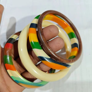 Dernier modèle Bracelet en résine multicolore New Look pour femmes Fabricant et exportateur d'Inde - Product Image 1