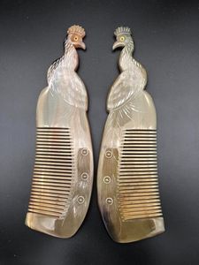 Peigne en corne de buffle fait à la main: manche Phoenix compétitif pour femmes, hommes et filles pour cheveux épais bouclés et ondulés. - Product Image 2