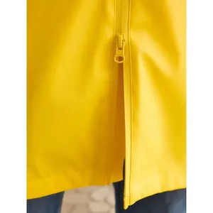 Giacca Impermeabile Unisex Sostenibile in Materiale Riciclato - Product Image 5