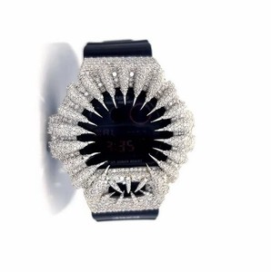 Iced Out Moissanite Bezel Luxe Mode Mouvement à quartz Bande en alliage pour fête et mariage - Product Image 1