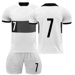 Secado rápido Precio al por mayor Nuevo diseño caliente Conjunto completo Ropa de fútbol para hombres Jersey Uniforme Transpirable Sublimado Conjunto juvenil - Product Image 3