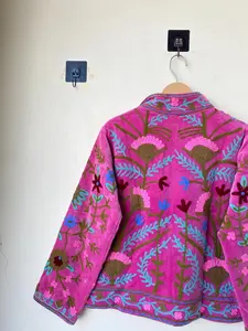 Veste bohème en velours brodé floral coupe-vent et respirant Suzani pardessus hiver tricoté manteau court - Product Image 6