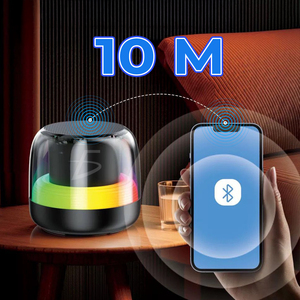 Haut-parleur portable mini d'extérieur avec lumières LED RGB et son surround 360°, communication USB et AUX, alimentation par batterie DC pour les fêtes - Product Image 2