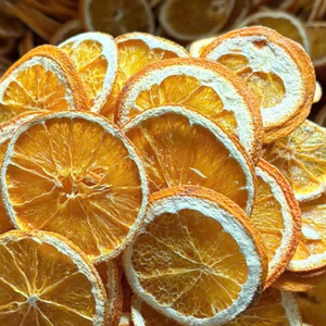Chips d'orange déshydratées de qualité supérieure naturelles d'usine pour les collations et la décoration, la pâtisserie, les garnitures de boissons, les infusions de thé, les plateaux de fruits - Product Image 1