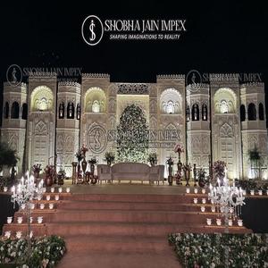 Scène de mariage grandiose à deux étages - Product Image 4