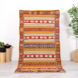 Tapis marocains authentiques faits à la main en laine, motifs berbères traditionnels, styles vintage et modernes pour la décoration intérieure - Product Image 1