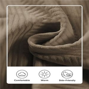 ชุดวอร์มออกกำลังกายผู้ชายแบบ 2 in 1 ผ้าฟลีซผสมสแปนเด็กซ์/คอตตอน ระบายอากาศได้ดี พิมพ์ลายสำหรับฤดูใบไม้ร่วง เหมาะสำหรับวิ่งและฝึกซ้อม - Product Image 6