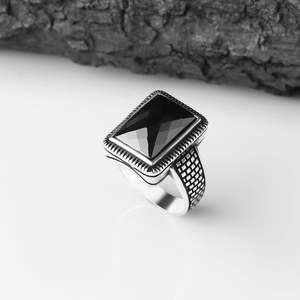Ventes chaudes Azuris VALKH1431 Bague pour homme en argent sterling 925 de style ottoman avec pierre noire naturelle, élégante et tendance, Turquie - Product Image 1