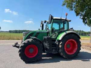 รถแทรกเตอร์ฟีนด์ท 722 วาโร่ 222 แรงม้า ขับเคลื่อน 4 ล้อ สำหรับการเกษตร - Product Image 6