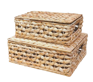 Boîte tissée en jacinthe d'eau naturelle avec couvercle pour l'organisation de la maison - Product Image 1