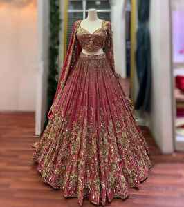 Lehenga Choli en soie chinon élégant, mode indienne et pakistanaise, broderie de codage, travail de paillettes avec cancan et patta en toile - Product Image 2