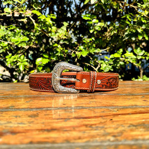 Cinturón Vaquero de Cuero Genuino de 40 mm Estilo Gaucho Vintage, Hecho a Mano con Diseño Paisley, Hebilla Clásica de Aleación de Zinc, Color y Logotipo Personalizables - Product Image 1