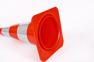 Cône en PVC à circulation complète avec film réfléchissant d'ingénierie haute visibilité - Product Image 4