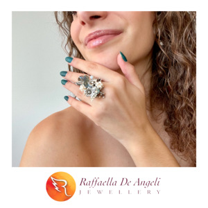 Bague en pierres précieuses unique faite à la main par des artisans italiens Bouquet 03 Bijoux Perlage Accessoire unique Fabriqué en Italie - Product Image 2