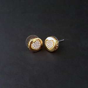 Kriaa Fine Cuff Pearl Stud Pendientes Chapado en Oro-1310078 - Product Image 1