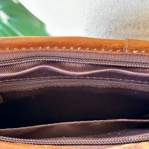 Bolso de Mano de Cuero Vacuno para Mujer, Diseño Personalizado del Fabricante, Material de Alta Calidad, Bolsos de Cuero Vacuno en Venta - Product Image 5