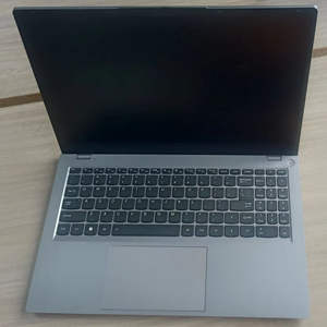 Ordinateur portable haut de gamme 15,6 pouces, écran 1366x768, boîtier métallique, AMD Ryzen 9 Quad Core, carte graphique dédiée 144 Hz, rétroéclairage RVB, anglais US - Product Image 1