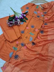 Ensemble Kurta en coton et soie brodé pour femmes avec dupatta, motif floral, style Anarkali, vêtements ethniques pour femmes - Product Image 5