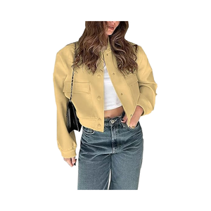Veste courte de style universitaire de haute qualité Trendline pour femmes, tissu respirant avec un style urbain pour toutes les saisons - Product Image 1