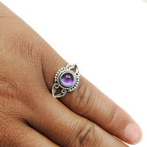 Pierre précieuse d'améthyste violette naturelle Bague classique de forme ronde en argent sterling 925 Bijoux de bohème faits à la main Fournisseur de gros prix - Product Image 5