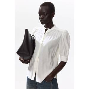 Blusa de Tela Premium para Hombre - Tallas Uniformes y Bordada, Venta al Por Mayor OEM Personalizada - Product Image 1