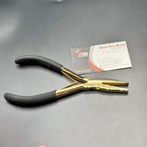 Pince d'extension de cheveux multifonctionnelle à pointe plate en acier inoxydable doré 24K avec crêtes Pince à cheveux avec logo personnalisé - Product Image 5