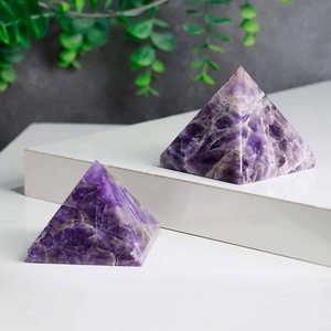 Calidad increíble en las pirámides de cristal de amatista púrpura de piedra natural de ágata Soha para Reiki, curación y Feng Shui y meditación a la venta - Product Image 1