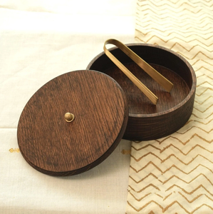 Caja Roti de madera hecha a mano con pinzas de forma redonda de alta calidad, caja Chapati con tapa desmontable de proveedor indio - Product Image 3
